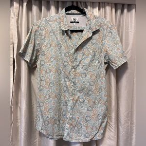 Vissla button down aloha style shirt